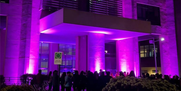 CON APOYO CIUDADANO, POR PRIMERA VEZ EL CAVRR SE ILUMINÓ DE ROSA EN EL DÍA DEL CÁNCER DE MAMA